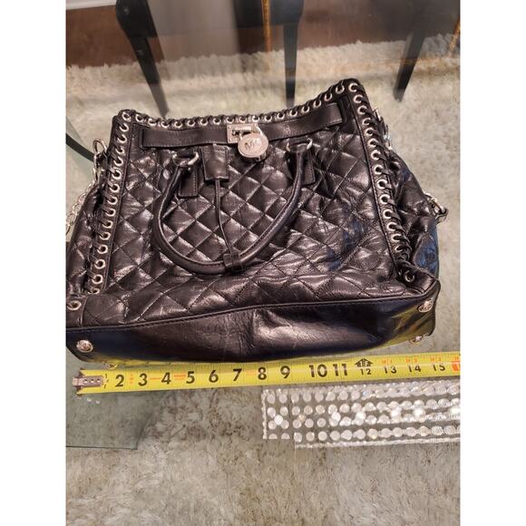 Michael Kors Black Women's Hamilton Quilted Leather Bags & Handbags - Picture 9 of 10